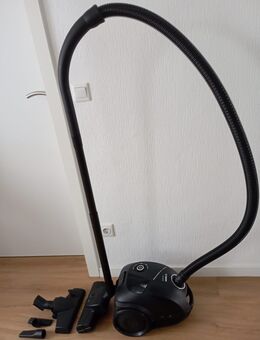 Neuer Bosch Staubsauger – mit ein paar kleinen Kratzern - Essen