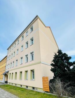 Große 5-Zimmer-Wohnung mit Balkon in Taucha - Taucha