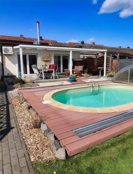 Familienparadies mit Gartenidylle, Pool und zwei Wohnhäusern in Stendal! - Stendal (Hansestadt)