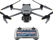 DJI Mavic 3 Pro Fly More Combo (DJI RC PRO) Drohne (5,1K, DJI RC Pro Fernsteuerung, 3 Akkus, Ladestation und Umhängetasche)