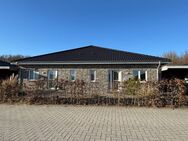 Moderne und neuwertige Bungalow-Doppelhaushälfte in ruhiger Lage - Schleswig