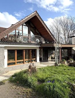 Großzügiges Einfamilienhaus mit Lagerhalle in Güglingen - Eibensbach - Güglingen