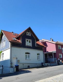 Herrliche Aussicht - Tolles Wohnhaus mit zwei Einheiten in Sonneberg - Carport inklusive - Sonneberg