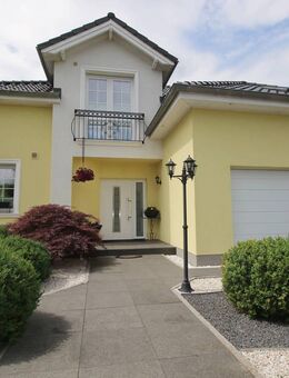 PROV.FREI: ENERGIEEFFIZIENTE VILLA BJ 2012 MIT 260 M² WOHNFL. - LEBEN MIT HÖCHSTEN KOMFORTANSPRÜCHEN - Marschacht