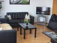 5-Zimmer-Ferienwohnung mit Balkon, 4 Schlafzimmer, Wohn/Esszimmer, Küche, Bad, WC, Garten, TV, Waschmaschine, Nähe Esslingen und Stuttgart - Ebersbach (Fils)