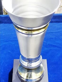 Sehr schöner Pokal auf Marmorsockel - Müllheim Zentrum