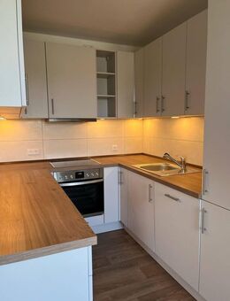 Erstbezug nach Sanierung - Herrliche 3-Raum-Wohnung mit Balkon und EBK in Cottbus - Cottbus