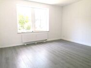 !! sanierte 2-Zimmer-Wohnung mit Balkon und PKW-Stellplatz !! - Chemnitz