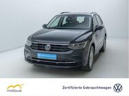 VW Tiguan, 2.0 TDI LIFE, Jahr 2021 - Berlin