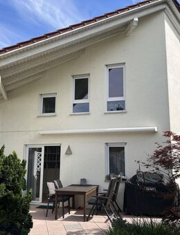 Angebotsverfahren: Kein 08/15 Einfamilienhaus + mögliche 70 qm Einliegerwohnung m. separatem Eingang - Leingarten