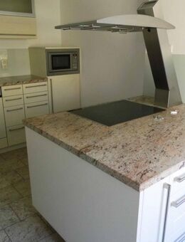 Top! 3-Zimmer-DG-Maisonette-Wohnung mit hochwertiger Ausstattung (Einbauküche mit Insellösung, Einbauschränken und To... - Netzschkau