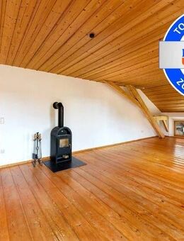 Großzügige DG-Whg. (120 m²) mit Schwedenofen & Balkon - Otterfing