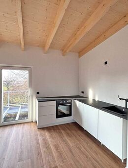 Sanierte 3-Zimmer-Dachgeschosswohnung mit großzügigem Balkon in Hamm-Werries - Hamm