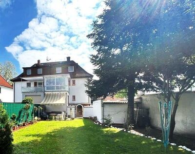 Repräsentatives, renoviertes EFH mit schöner ELW* gepflegtem Garten in bevorzugter Wohngegend