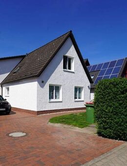 Großes EFH mit 6 Zi. und Einliegerwhg. mit großen Garten in ruhiger Top Lage! - Hamburg