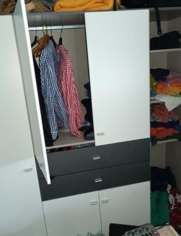 Kleiderschrank zu verschenken - Erlenbach (Main) Zentrum