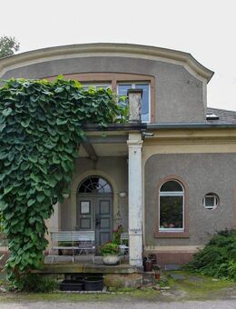 Villa in Radebeul mit großem parkähnlichen Grundstück - Radebeul