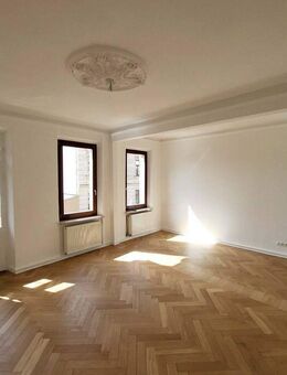 Provisionsfrei: 6-Zimmer Jugendstilwohnung mit Balkon direkt an der Uferpromenade - Fürth