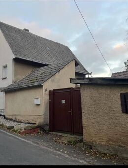 Freistehendes Einfamilienhaus in idyllischer Lage mit charmantem Flair - Narsdorf