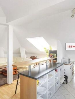 IMMOBERLIN.DE - Lichtdurchflutete Dachgeschosswohnung mit Terrasse im sehr beliebten Potsdamer Weberviertel - Potsdam