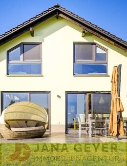 LÖBNIZTZ * WOHNEN, WO ANDERE URLAUB MACHEN :-) * EXKLUSIVES EINFAMILIENHAUS / STRANDHAUS auf GRUNDSTÜCK am SEE - Löbnitz (Sachsen)