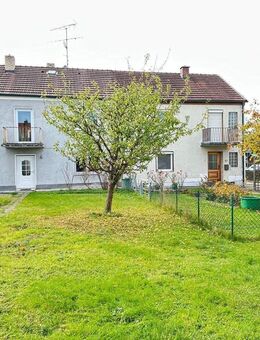 Stadt Plattling: 2 bezugsfreie Reihenhäuser nebeneinander mit ca. 880 m2 Grund - zentrale Wohnlage! - Plattling