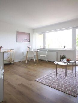 Helle, frisch sanierte 2 Zimmerwohnung im 2. Obergeschoss mit Balkon - provisionsfrei - Bergrheinfeld