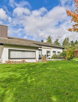 Wohnen auf einer Ebene - Lichtdurchfluteter Bungalow mit großem Garten - Kreuzau