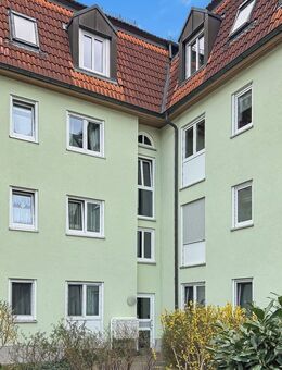 Schöne 1,5-Zimmer-Dachgeschosswohnung inklusive Tiefgaragenstellplatz und Blick über Coswig - Coswig