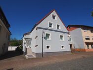 EINZIEHEN UND WOHLFÜHLEN: FREISTEHENDES EINFAMILIENHAUS MIT GARAGE UND GARTEN IN HORNBACH - Hornbach