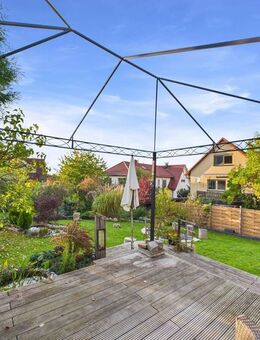 Wo Wohnträume Wurzeln schlagen - 4,5-Zimmer-Maisonettewohnung mit Gartenparadies - Henfenfeld