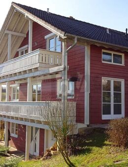 HELLE UND GROßZÜGE DOPPELHAUSHÄLFTE - Unterensingen