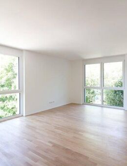 Exklusive, lichtdurchflutete 2-Zi.-Wohnung mit moderner Einbauküche und großzügigem Grundriss - Schwäbisch Gmünd