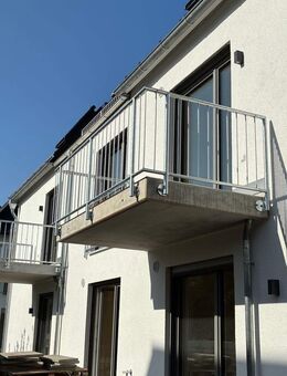 Helle 3 Zi Wohnung mit Balkon - Neubau - Barrierefrei - Landshut