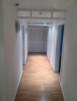 Tolle Maisonette-Wohnung mit Einbauküche und Balkon mitten in der Stadt, ruhig und modernisiert - Hildesheim