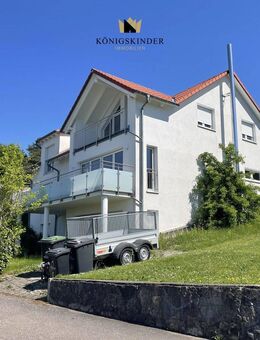 Großzügiges und modernes Familiendomizil mit 1 bis 3 Wohnungen und traumhaftem Weitblick in Weissach - Weissach