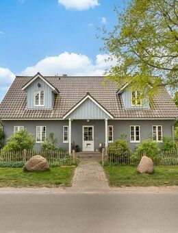 Architektenhaus im skandinavischen Stil mit Naturgarten – Ostseenähe inklusive - Dassow