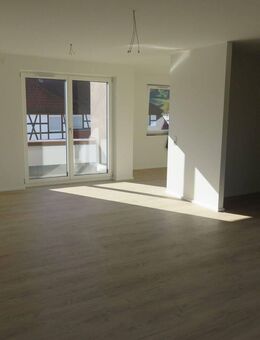 Helle Penthouse-Wohnung mit großzügiger Dachterrasse - Reichenbach (Fils)