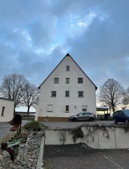 *Wohnung mit vielen Möglichkeiten* -3-Zimmer mit Tageslichtbad im 1.OG- - Lichtenau (Sachsen)