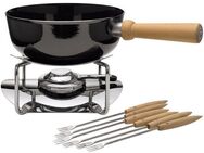 Silit Fonduetopf Ø 23 cm, 2,7 l - praktisches Fondue-Set, ideal f. Käse, Brühe o. Fett, Edelstahl 18/10, Holz, Silargan® (Set, 9-tlg., 1x Kasserolle, 1x Rechaud, 1x Brenner, 6x Gabeln mit untersch. Zeichen), Fondue-Kasserolle zum Vorheizen auf dem Herd...