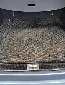 stabile Gummi-Schutzmatte für Kofferraum MB T-Modell W/S 212 - Dassel