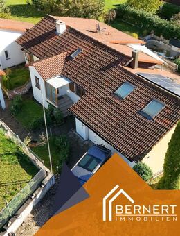 Familienfreundliches Wohnhaus mit Einliegerwohnung, Garten, Pool & Photovoltaikanlage - Riedbach