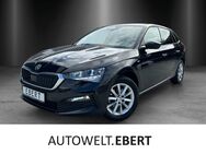 Skoda Scala, 1.0 TSI Ambition, Jahr 2022 - Bensheim