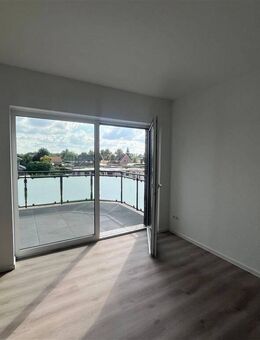 Dachgeschoss-Wohnung mit Balkon, 3 Zimmern und Carport-Stellplatz, inkl. Smart-Be- und Entlüftungs-Anlage! - Twistringen