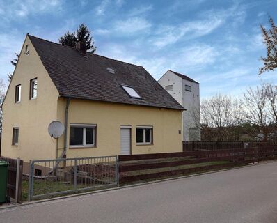 leerstehendes Zweifamilienhaus in Regensburg