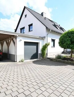 Freistehendes Ein- bis Zweifamilienhaus in beliebter und familienfreundlicher Lage * ca. 190,24 m² * erweitert, sanie... - Leichlingen (Rheinland, Blütenstadt)