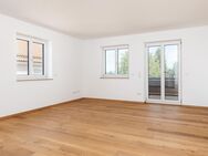 Neubau: Wundervolle 3-Zimmer-Wohnung mit Balkon im 1. Obergeschoss - Plößberg