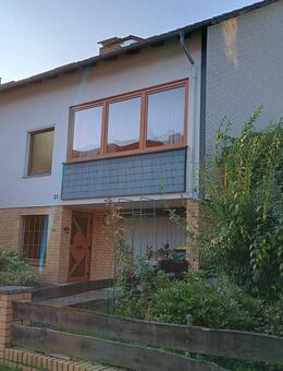 Großzügiges Einfamilien- oder Mehr-Generationen-Haus mit schönem Garten - Schöppenstedt