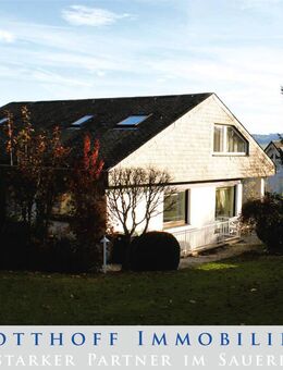 Elegantes Architektenhaus mit Traumgarten und Wellnessbereich in bester Wohnlage von Schmallenberg! - Schmallenberg