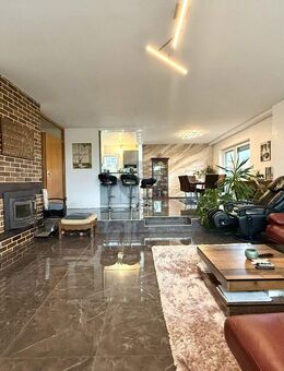 ZENTRALE WOHNLAGE INKLUSIVE EINEM EXTRA BAUPLATZ, GARAGEN UND GARTENPARADIES - Limbach (Baden-Württemberg)